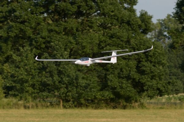 KAVAN 304TS TwinShark 2700mm - incl. R8 vario Rx - Billede 15