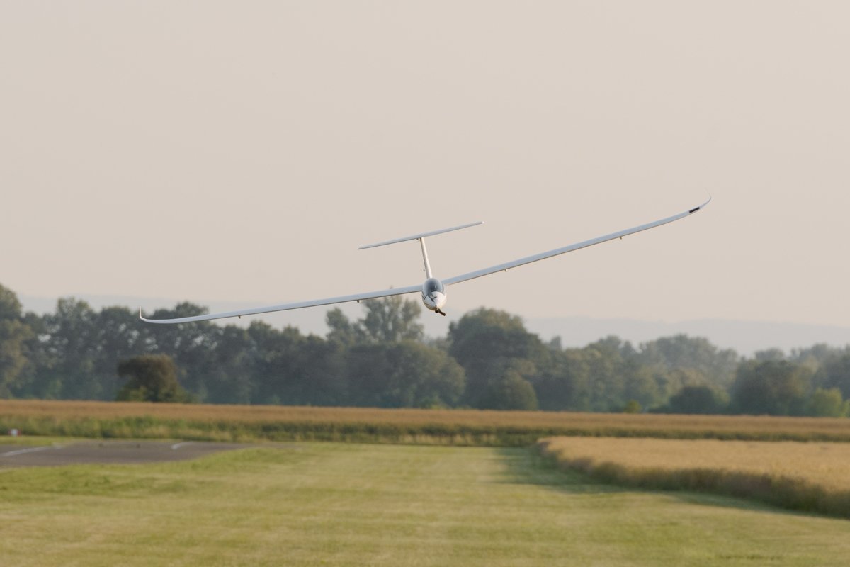 KAVAN 304TS TwinShark 2700mm - ARF - Billede 14